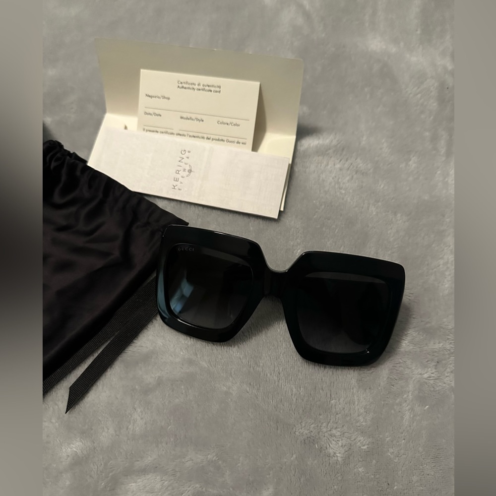 New (classic) Gucci square sunglasses